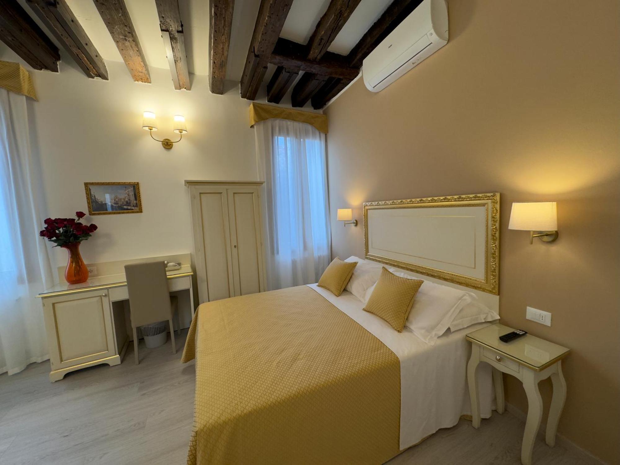 Residenza Briati Hotel Venice Exterior photo